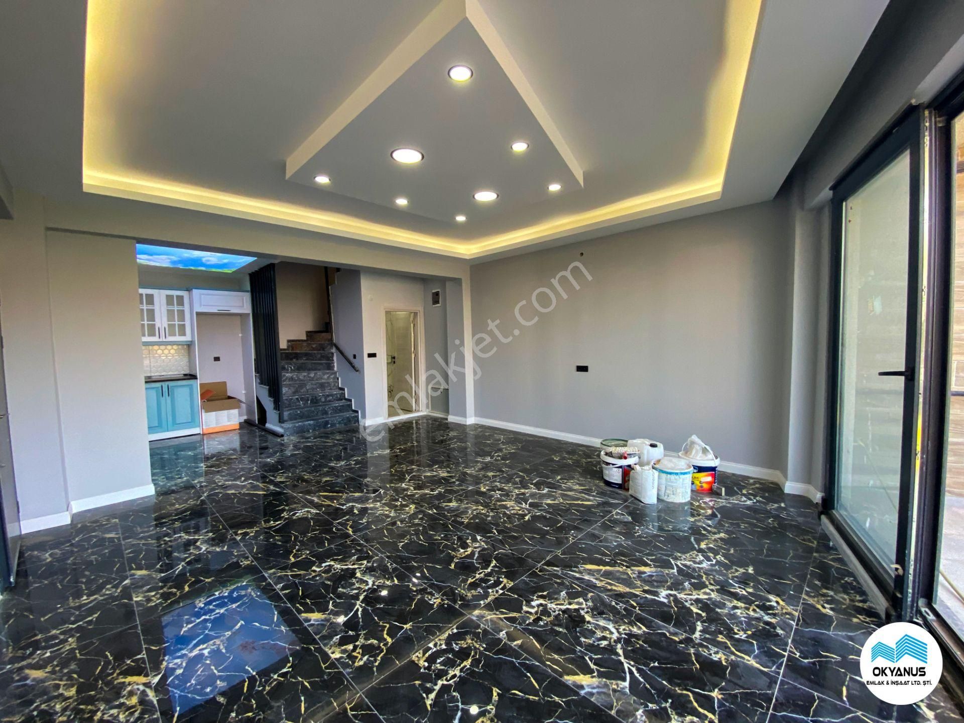 Karasu'da Müstakil Havuzlu Geniş Teraslı Modern Yapılı 3+1 Villa - Görsel 12