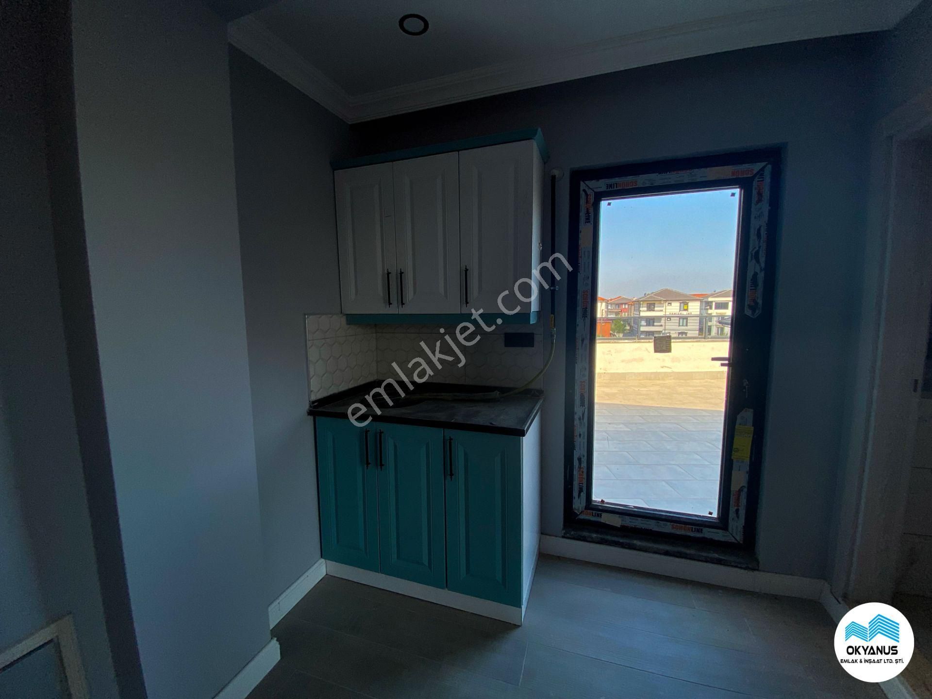 Karasu'da Müstakil Havuzlu Geniş Teraslı Modern Yapılı 3+1 Villa - Görsel 26