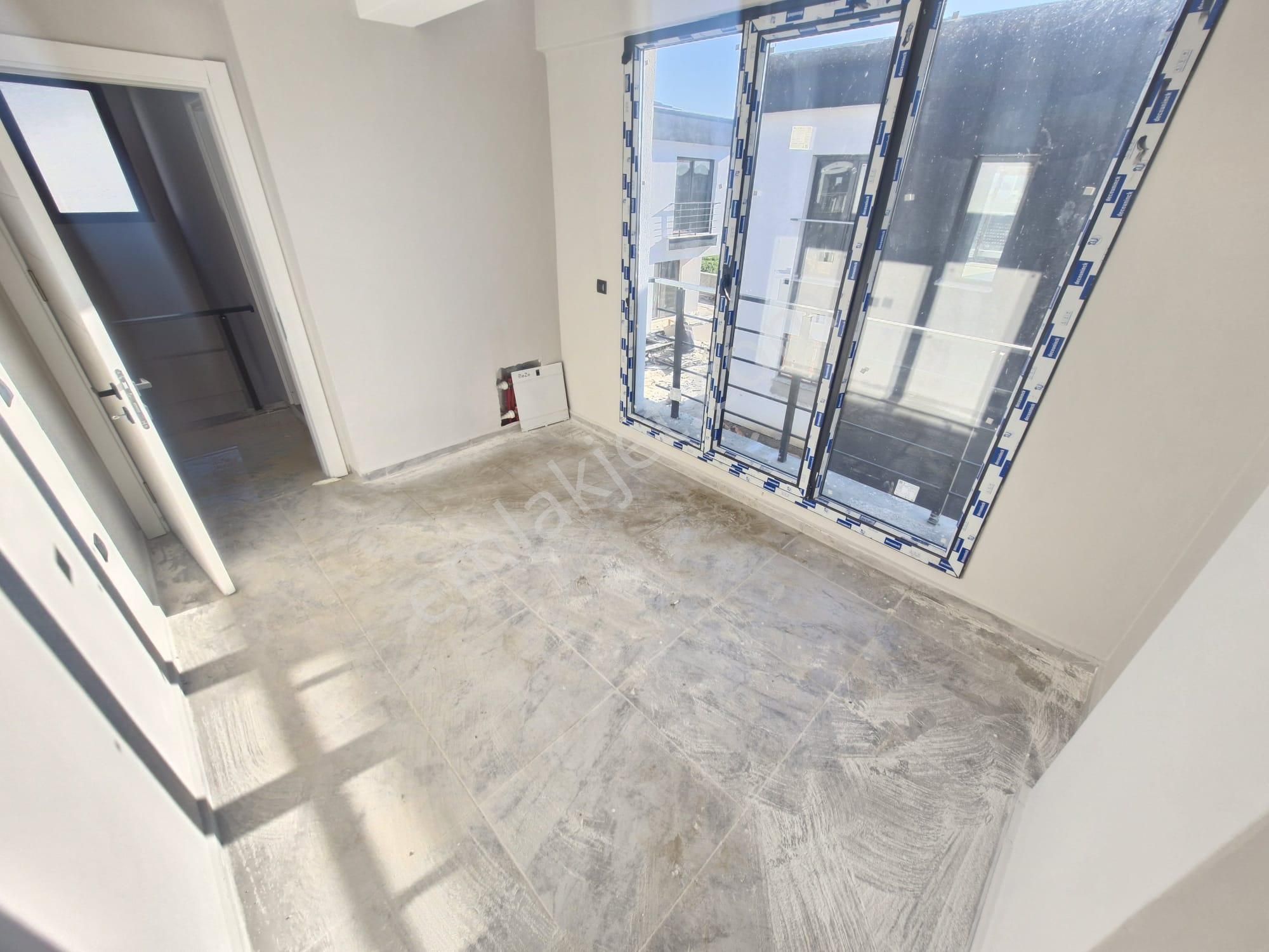 Gömeç Kızko Sahilinde Site İçerisinde Mükemmel Konumda 3+1 Villa - Görsel 13