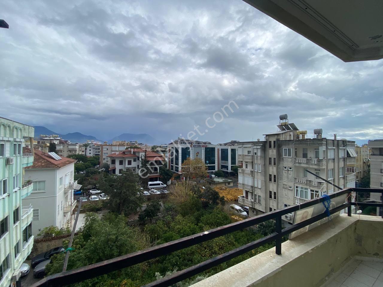 Cuma Pazarında 2+1 Ayrı Mutfaklı Boş Kiralık Daire - Görsel 6