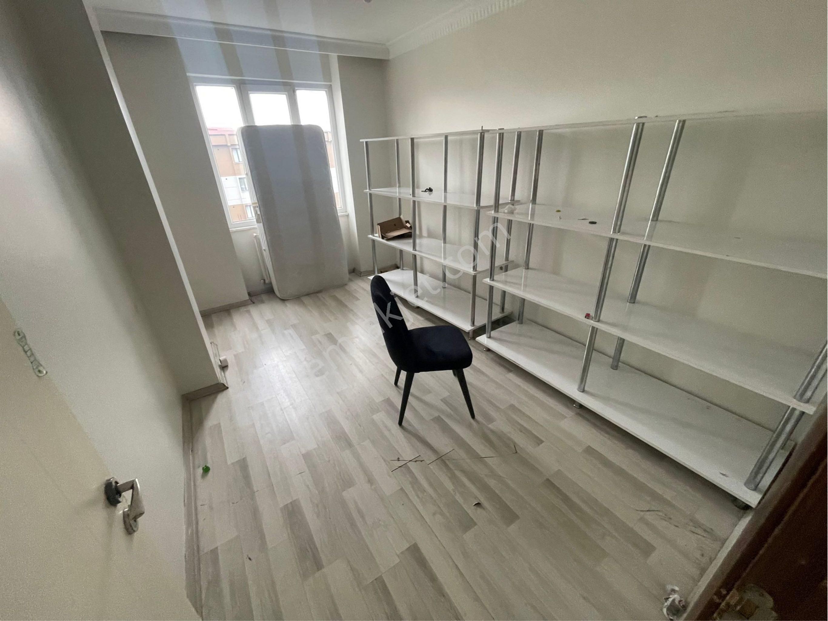 Cebeci Mahallesi 180 M2 Asansörlü Tramvaya Yakın 3+2 Kiralık Dubleks Daire - Görsel 8