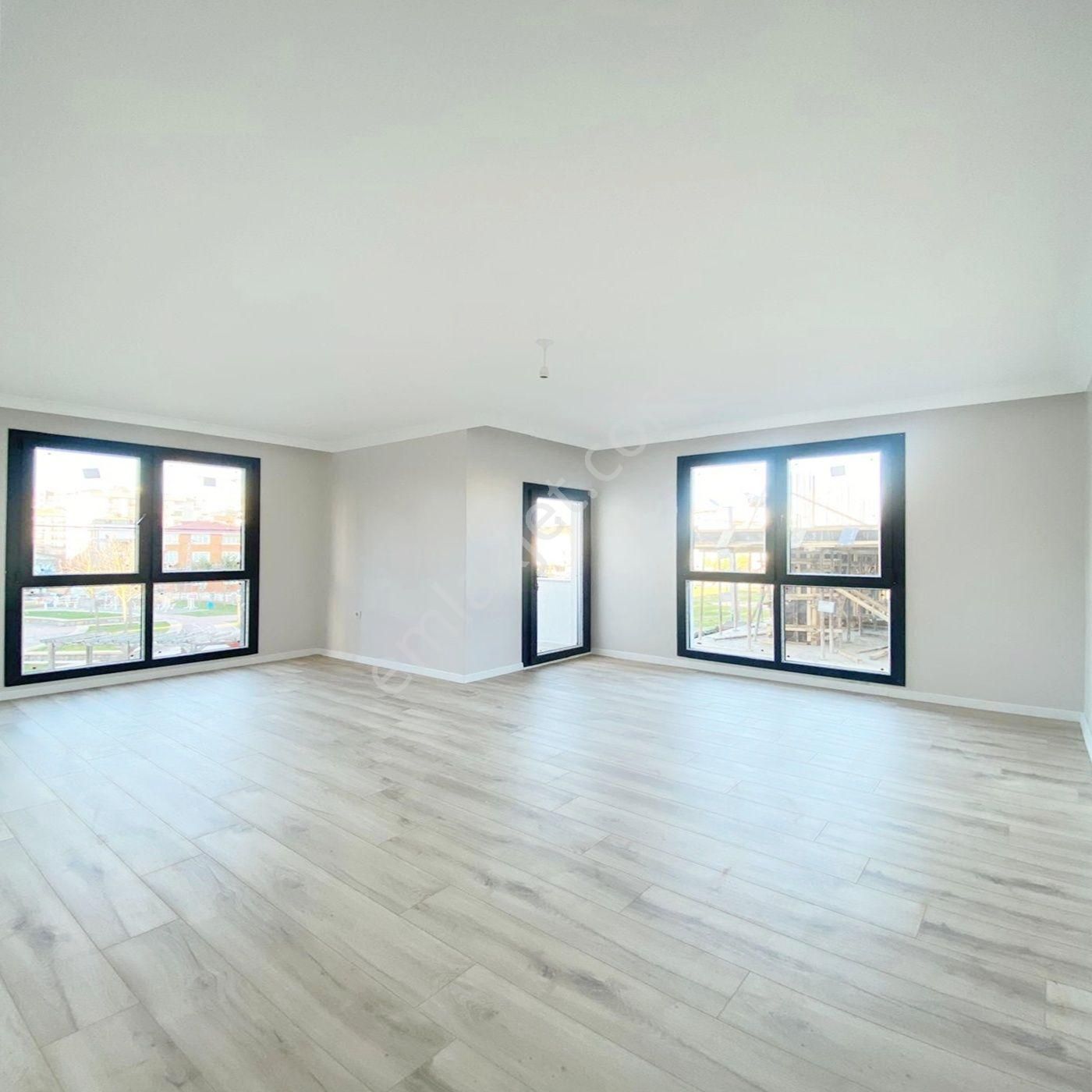 Pusula Yapı'dan Adil Mahallesi'nde Çift Balkonlu Geniş 2+1 Daire - Görsel 2