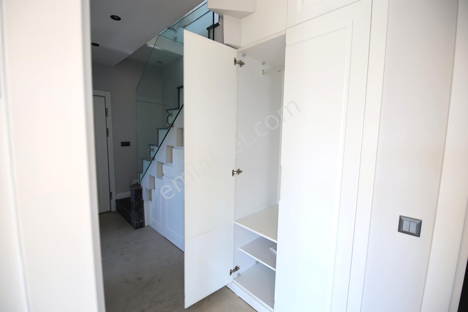 Tuzla Sahilinde Denize Sıfır Full Deniz Manzaralı 4+1 Dubleks - Görsel 32