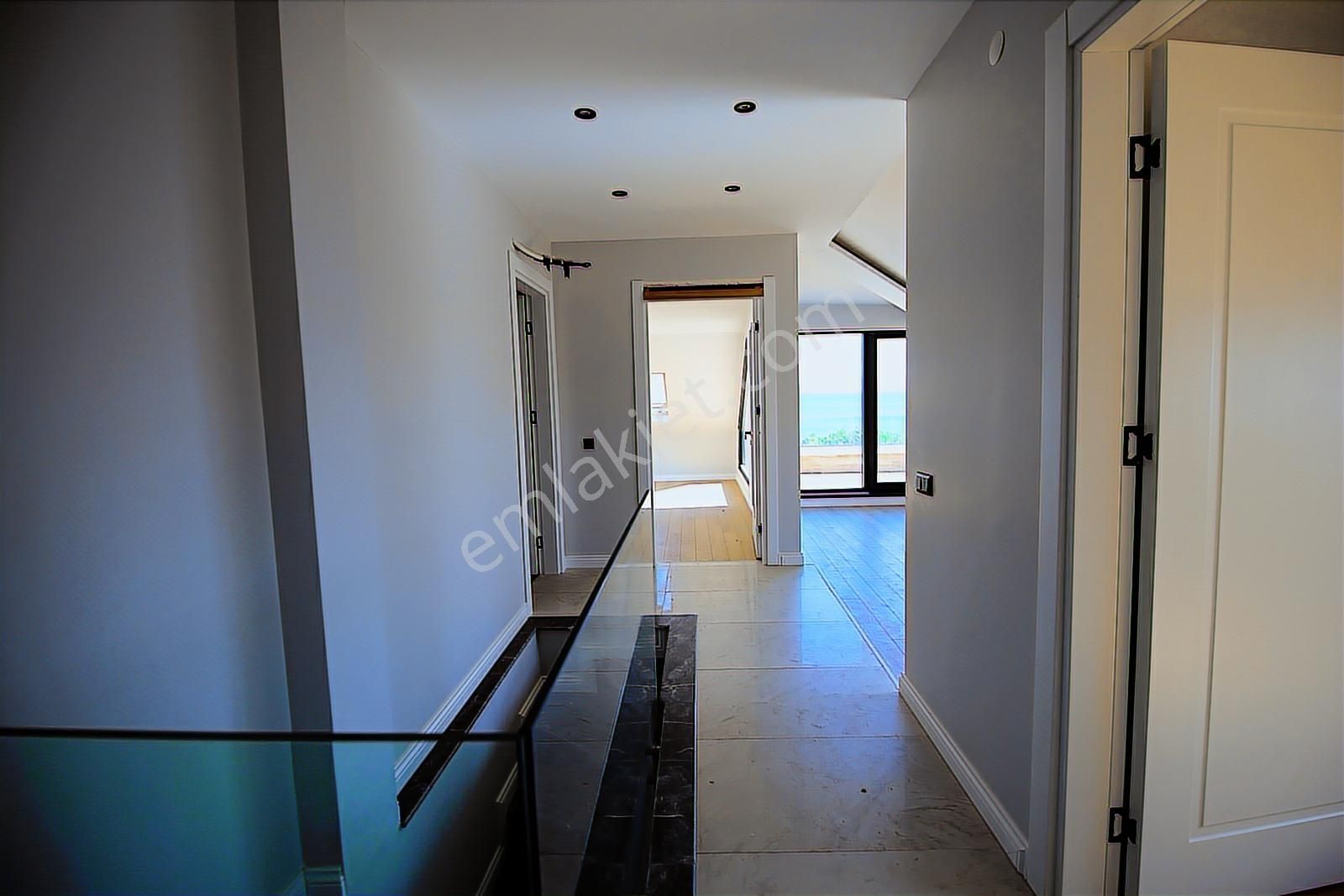 Tuzla Sahilinde Denize Sıfır Full Deniz Manzaralı 4+1 Dubleks - Görsel 33