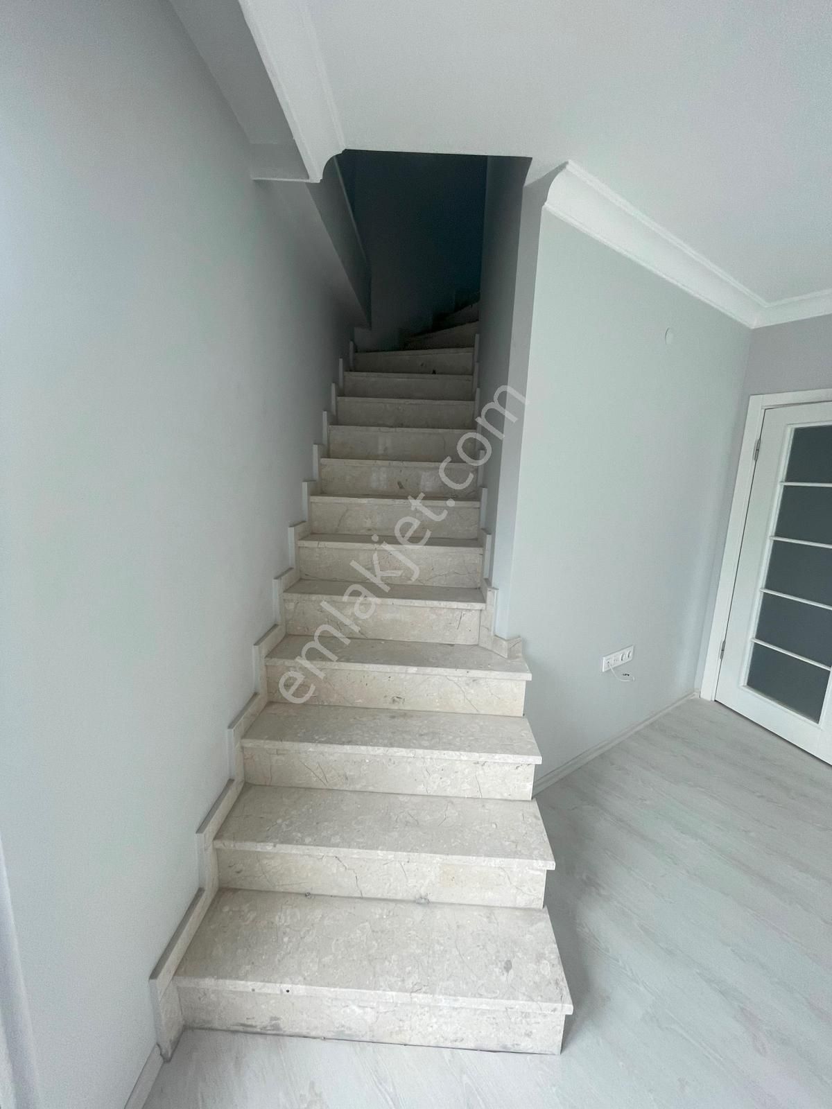 Sultanbeyli Adil Mahallesinde Satılık 2+1 Arakat Dubleks Daire - Görsel 10