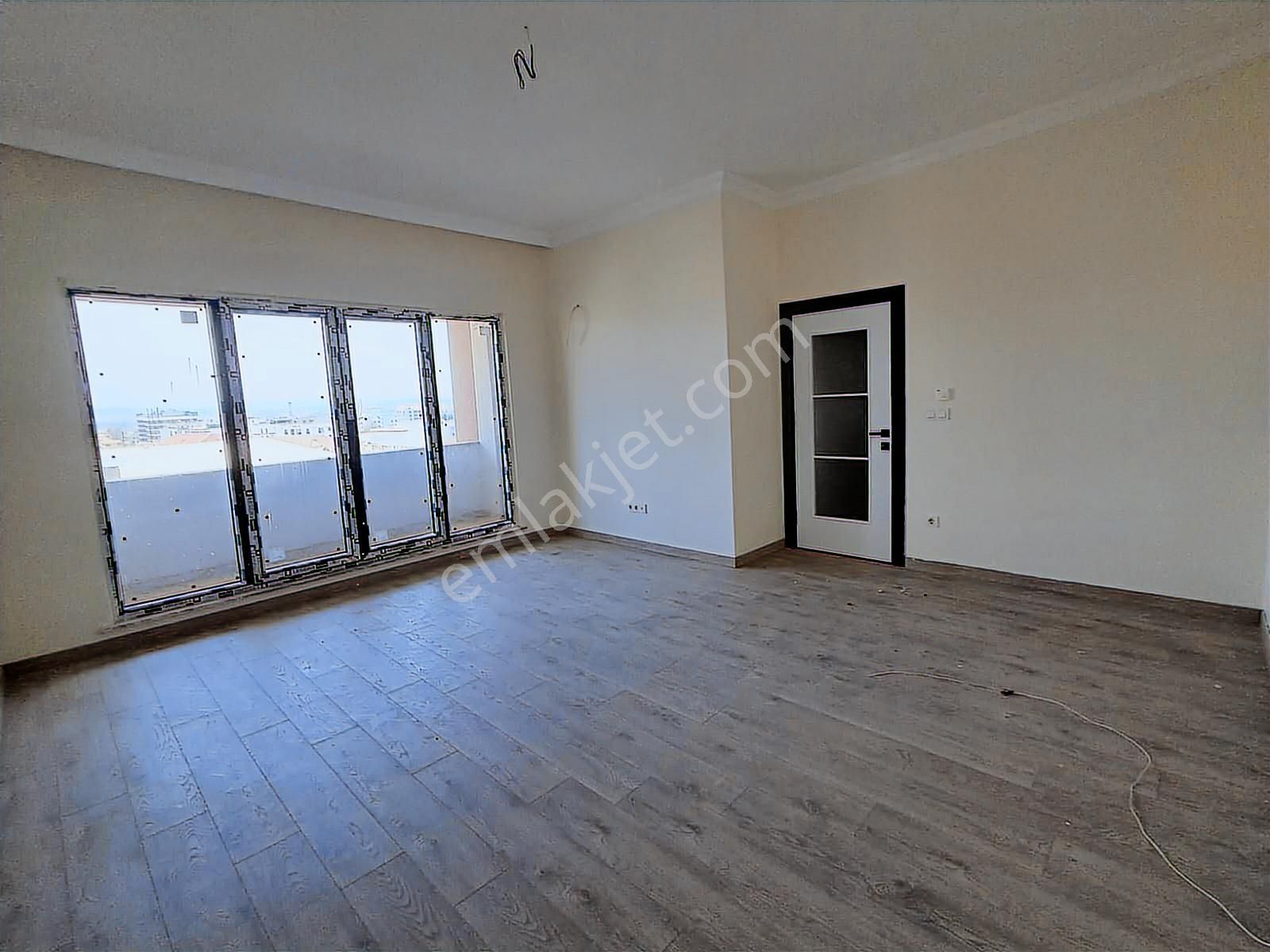 Tuzla Postane'de Yüksek Şerefiyeli Kiralık 3+1 Daire - Görsel 15