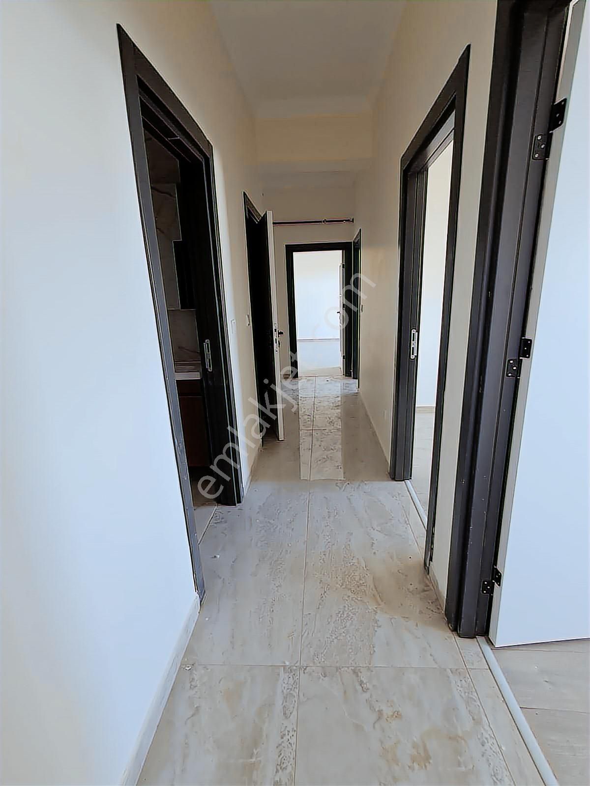 Tuzla Postane'de Yüksek Şerefiyeli Kiralık 3+1 Daire - Görsel 7