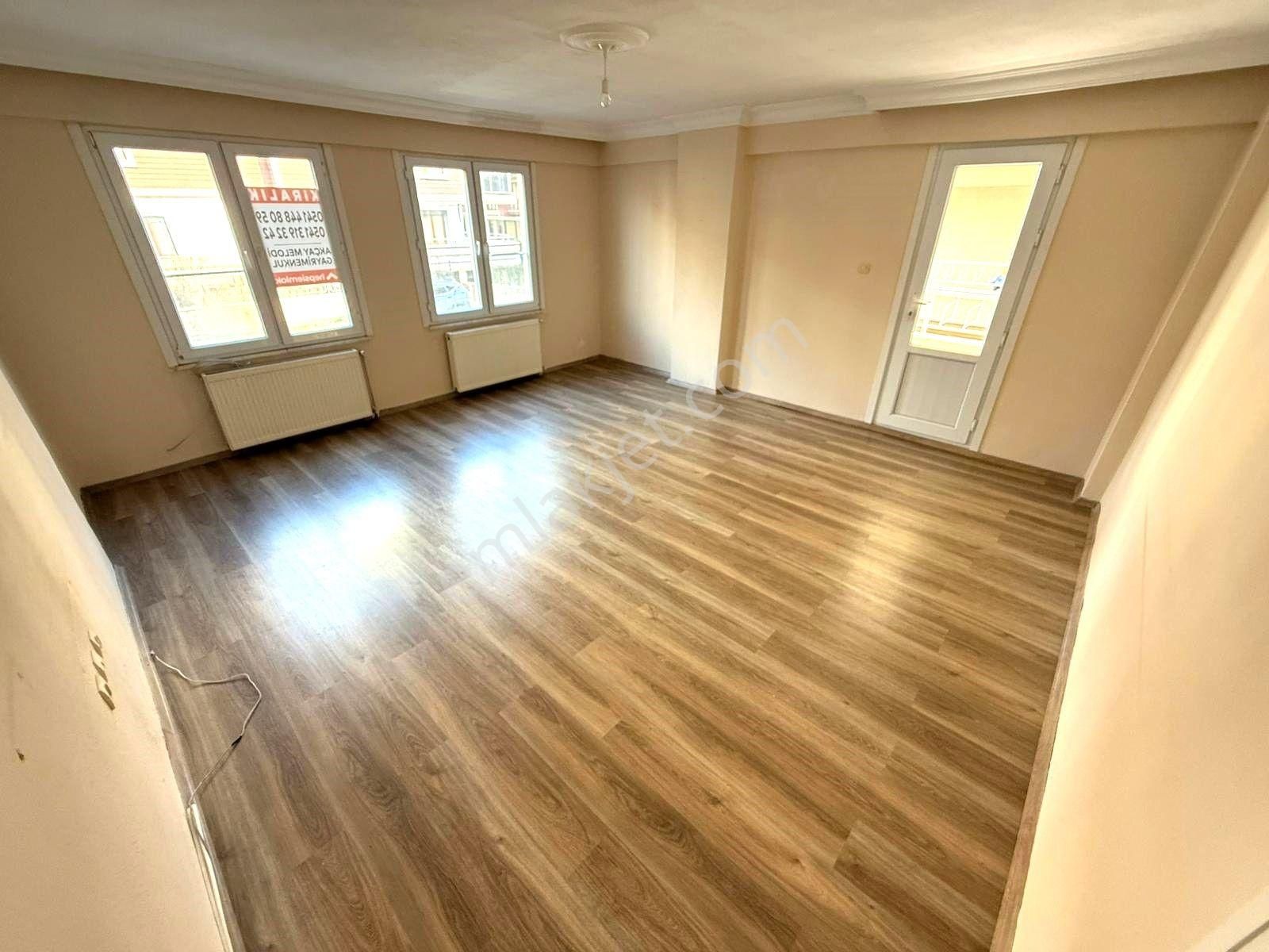 𝄞melodi'den Altınkum'da Ön Cephe Otoparklı Ayrı Mutfaklı Asansörlü 3+1 Kiralık Daire - Görsel 2