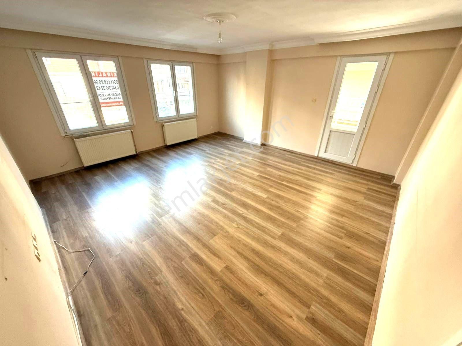 𝄞melodi'den Altınkum'da Ön Cephe Otoparklı Ayrı Mutfaklı Asansörlü 3+1 Kiralık Daire - Görsel 13