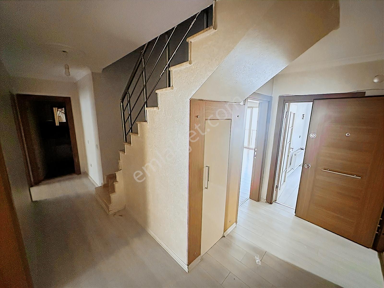 Fethiye Mahallesi Merkezi Konumda Kiralık Geniş Ferah Daire - Görsel 18