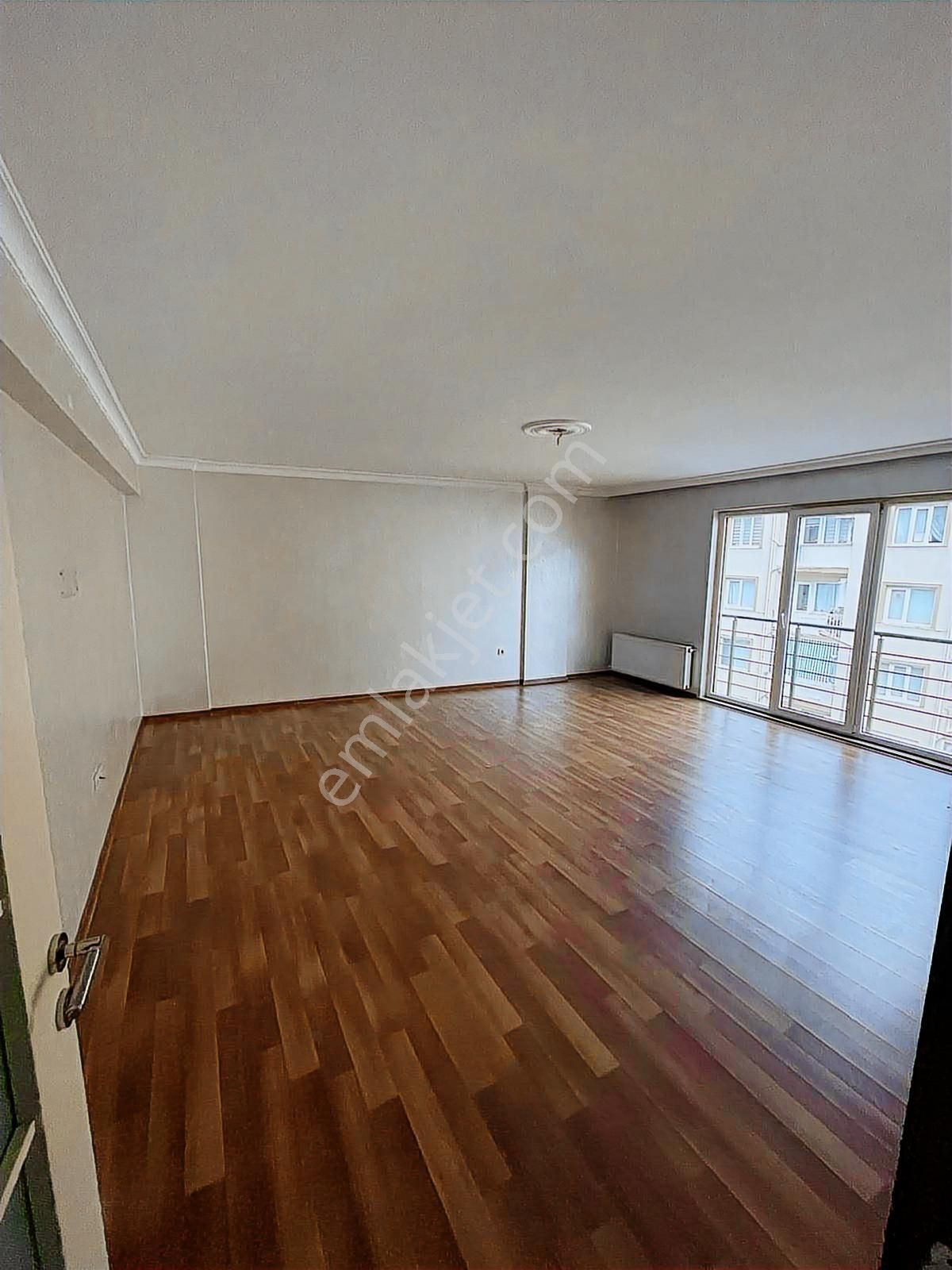 Fethiye Mahallesi Merkezi Konumda Kiralık Geniş Ferah Daire - Görsel 2