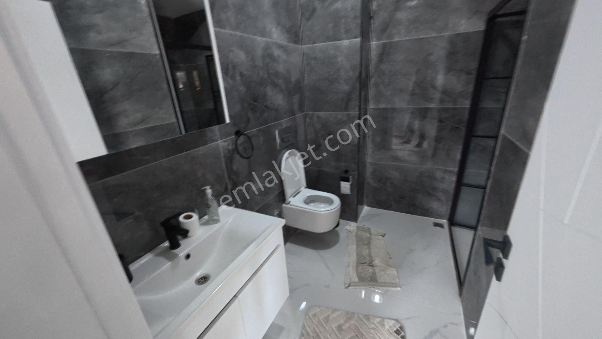 Sakarya Karasu'da Geniş Teraslı Bahçeli 3+1 Dubleks Villa - Görsel 22