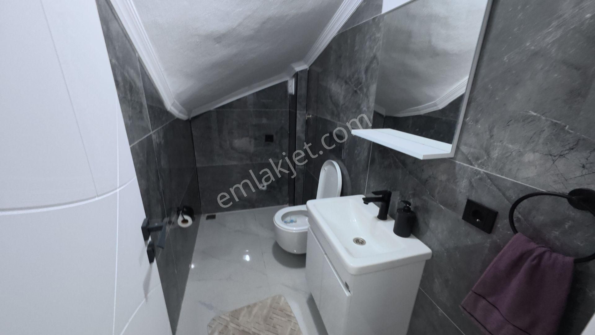 Sakarya Karasu'da Geniş Teraslı Bahçeli 3+1 Dubleks Villa - Görsel 15