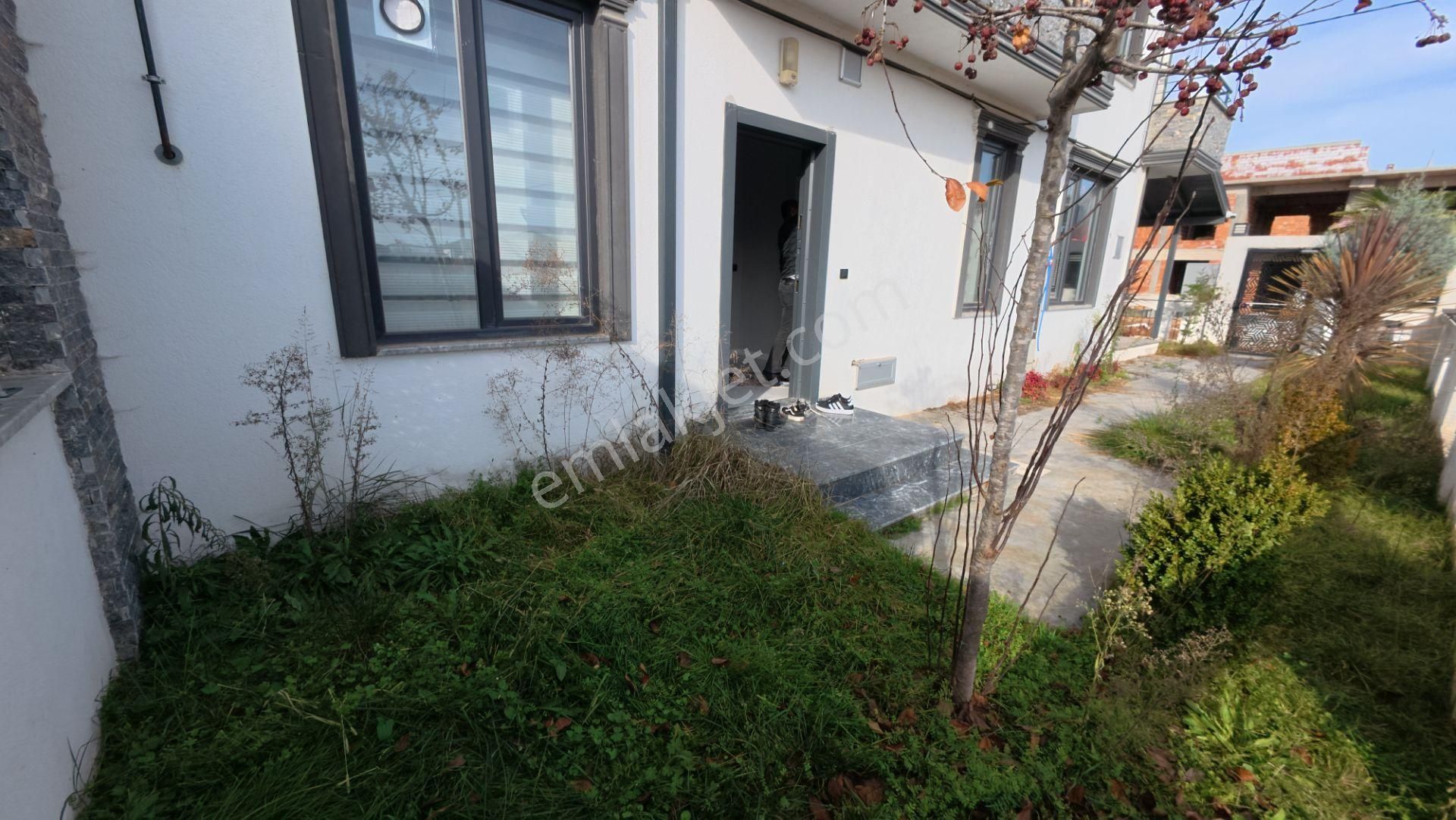 Sakarya Karasu'da Geniş Teraslı Bahçeli 3+1 Dubleks Villa - Görsel 6