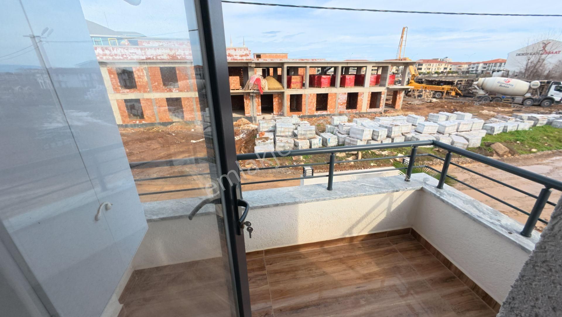 Sakarya Karasu'da Geniş Teraslı Bahçeli 3+1 Dubleks Villa - Görsel 21