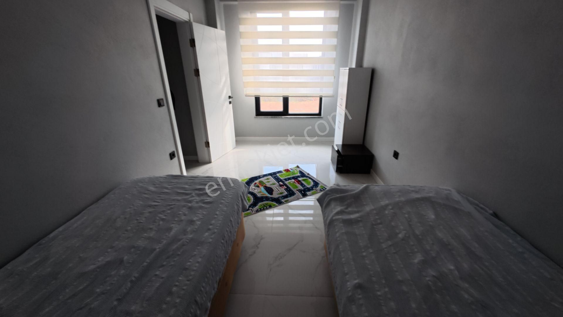 Sakarya Karasu'da Geniş Teraslı Bahçeli 3+1 Dubleks Villa - Görsel 24