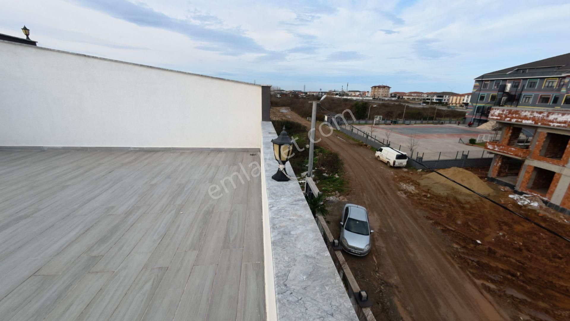 Sakarya Karasu'da Geniş Teraslı Bahçeli 3+1 Dubleks Villa - Görsel 34