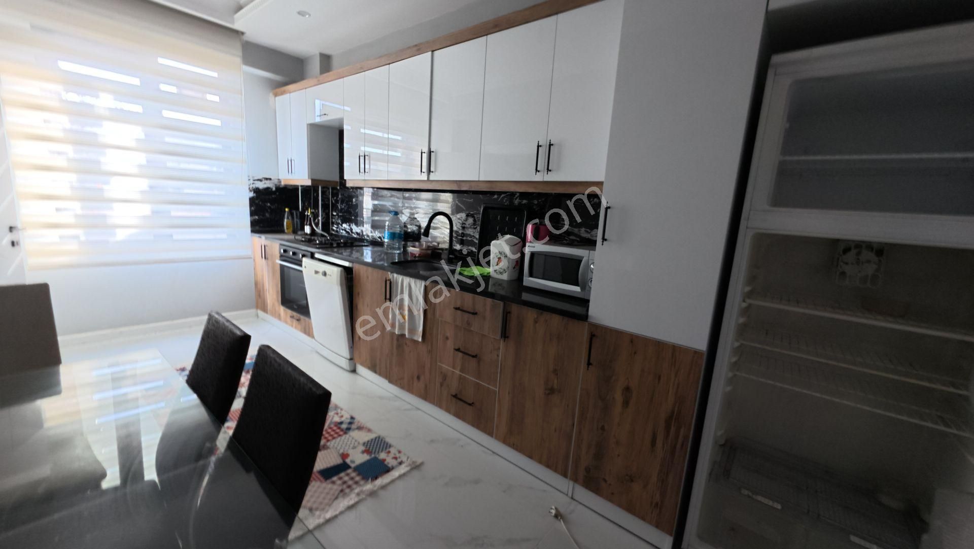 Sakarya Karasu'da Geniş Teraslı Bahçeli 3+1 Dubleks Villa - Görsel 13