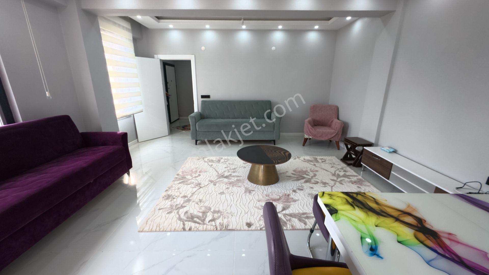 Sakarya Karasu'da Geniş Teraslı Bahçeli 3+1 Dubleks Villa - Görsel 11