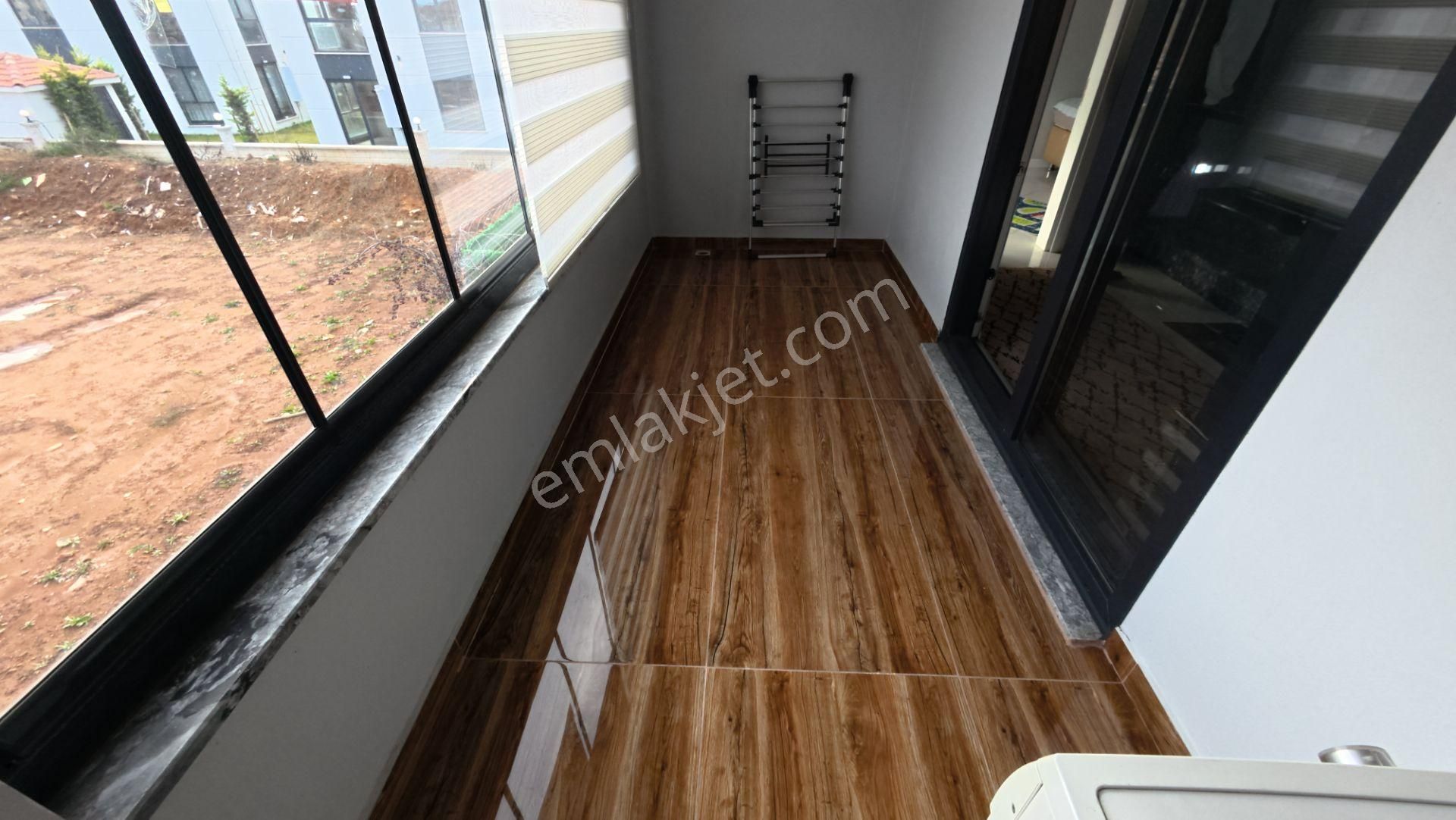 Sakarya Karasu'da Geniş Teraslı Bahçeli 3+1 Dubleks Villa - Görsel 27