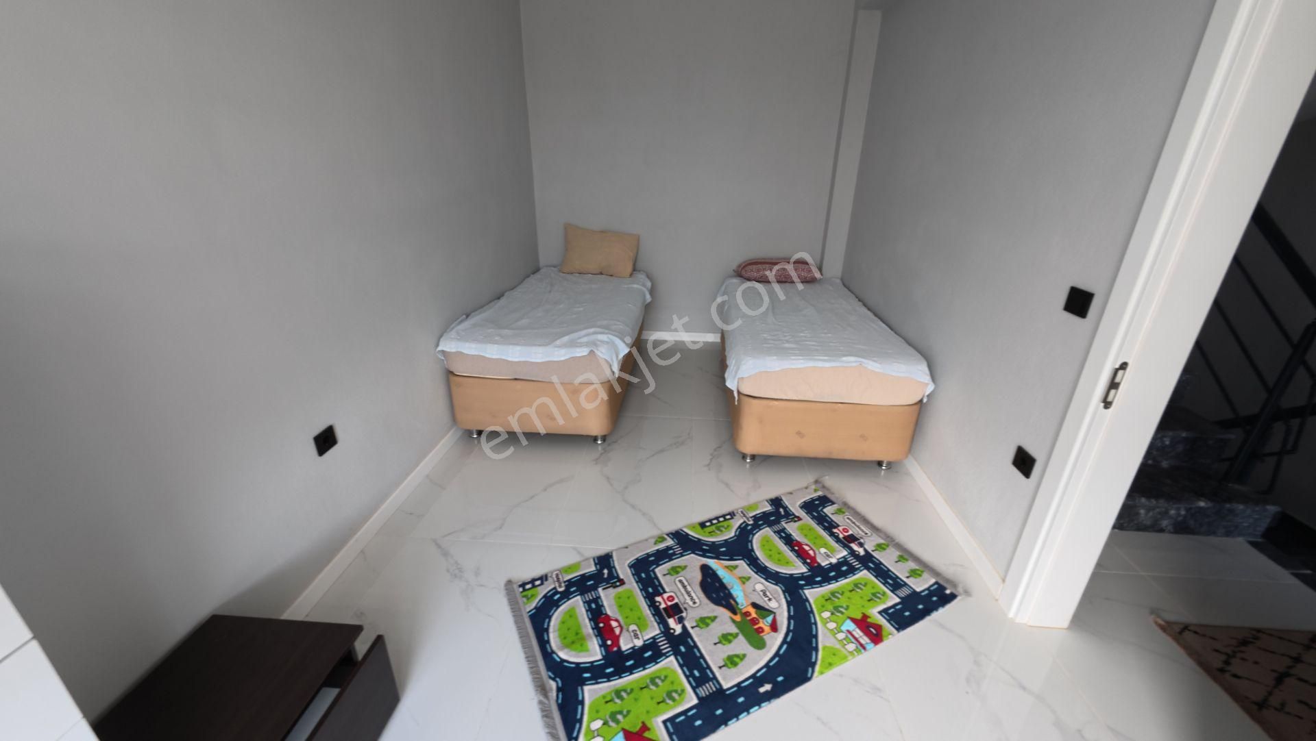 Sakarya Karasu'da Geniş Teraslı Bahçeli 3+1 Dubleks Villa - Görsel 23