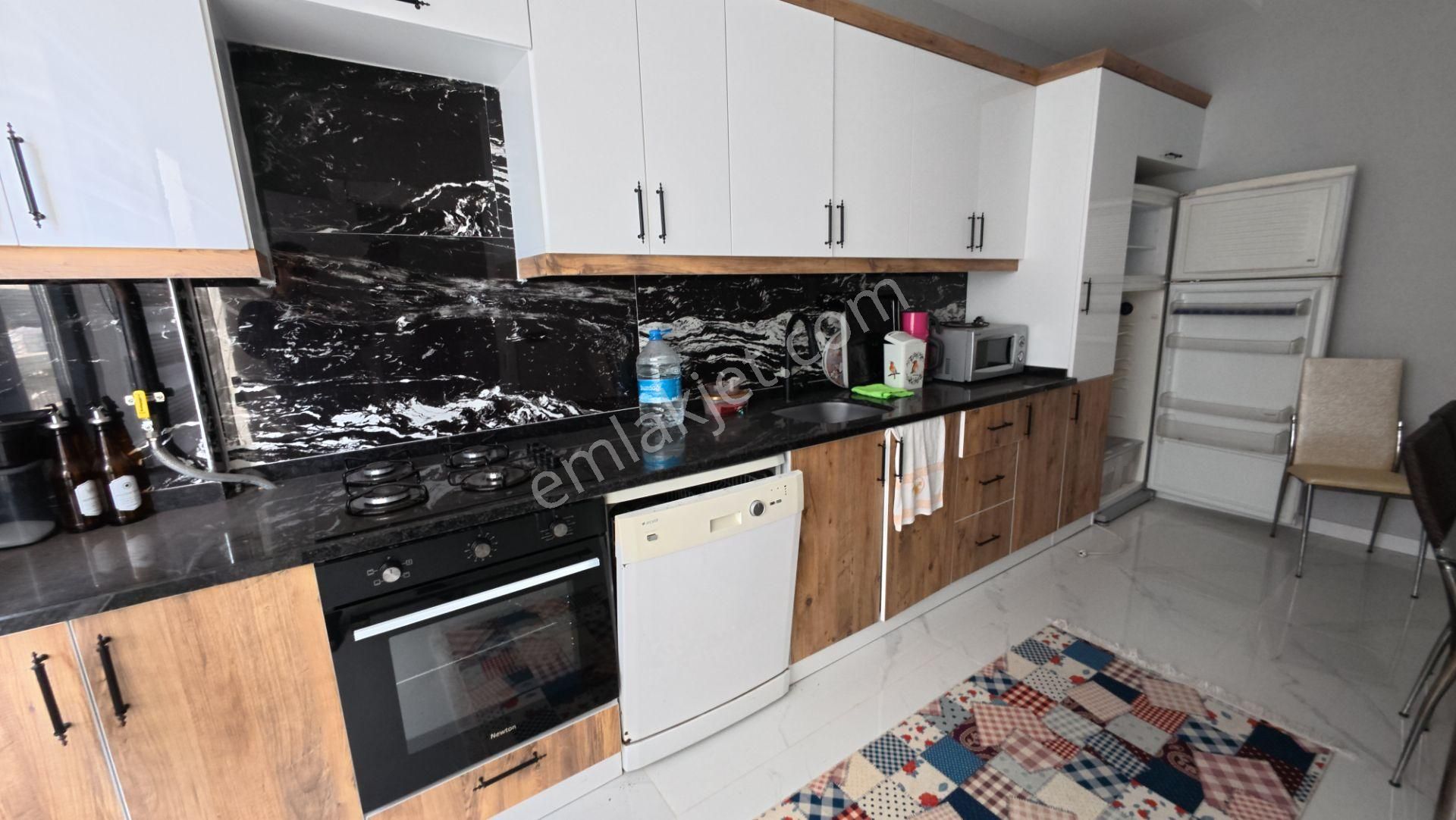 Sakarya Karasu'da Geniş Teraslı Bahçeli 3+1 Dubleks Villa - Görsel 12