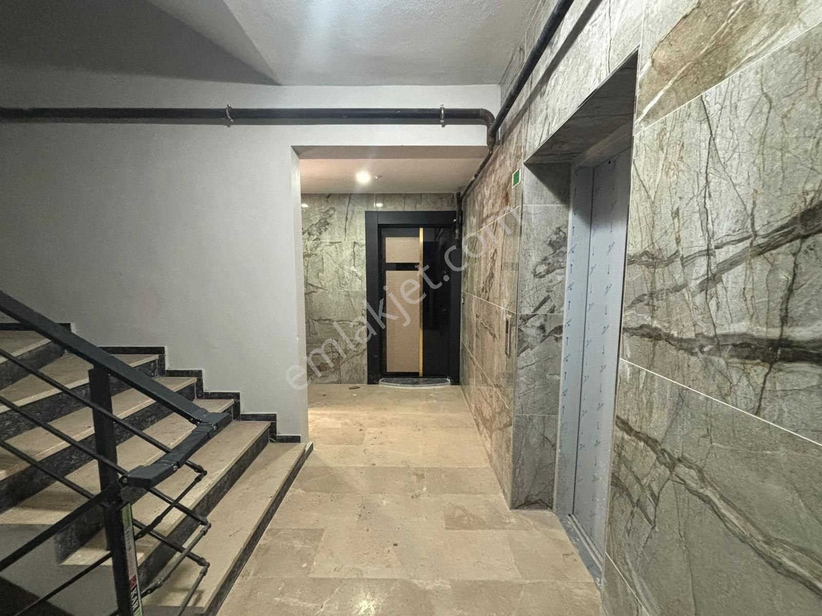 Fa Özbir'den Fatih'te Kat Mülkiyetli Kapalı Otoparklı 2+1 Daire - Görsel 23