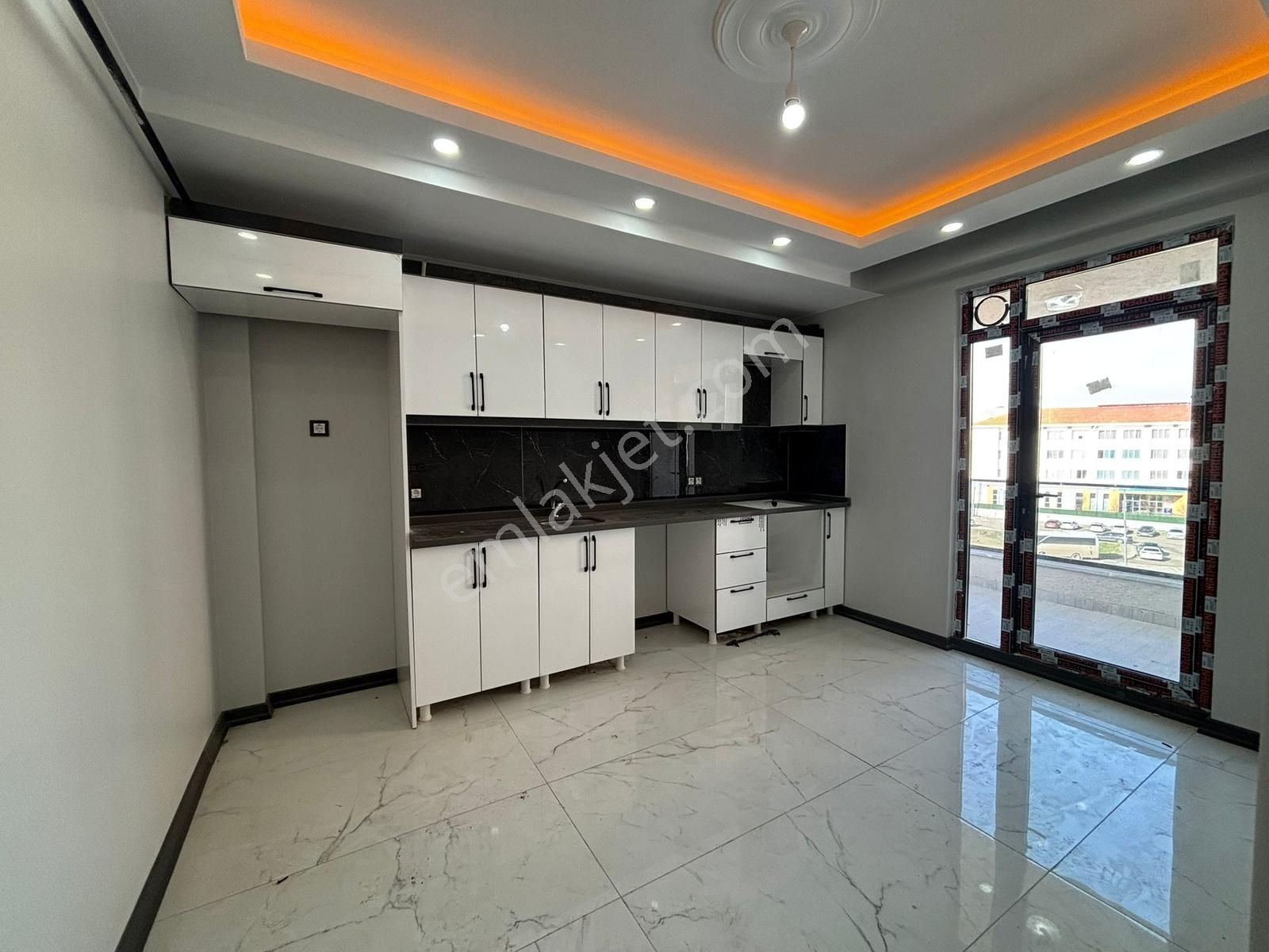 Fa Özbir'den Fatih'te Kat Mülkiyetli Kapalı Otoparklı 2+1 Daire - Görsel 11