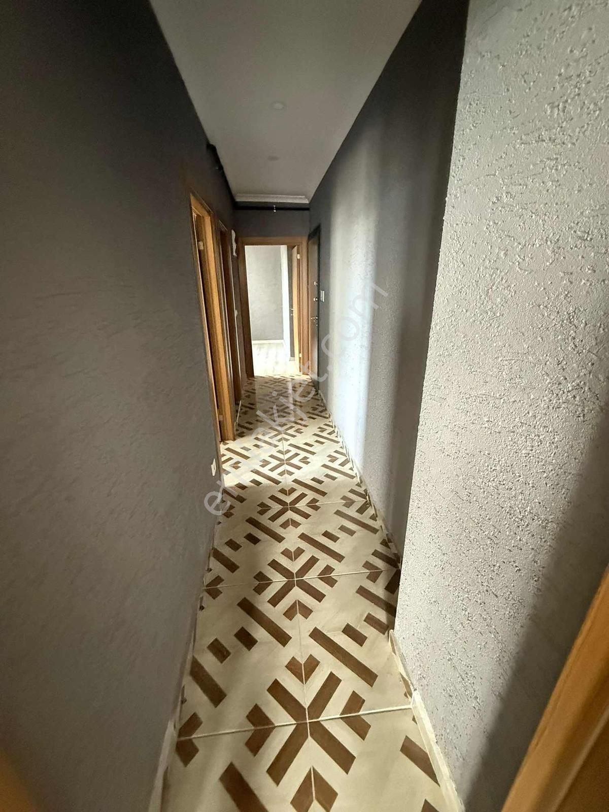 Çekmeköy Çatalmeşede Merkezi Konumda Yüksek Giriş 1+1 Daire - Görsel 18