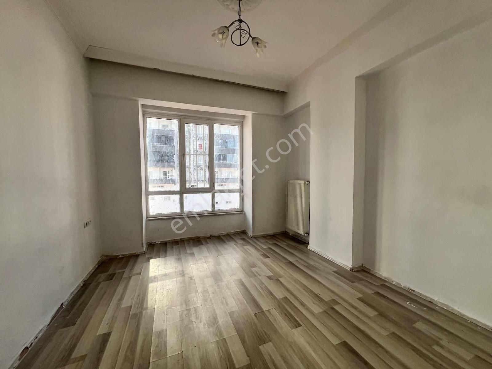 Konumdan Akkent'in Kalbinde Acil Satılık 2+1 Fırsat Daire - Görsel 2