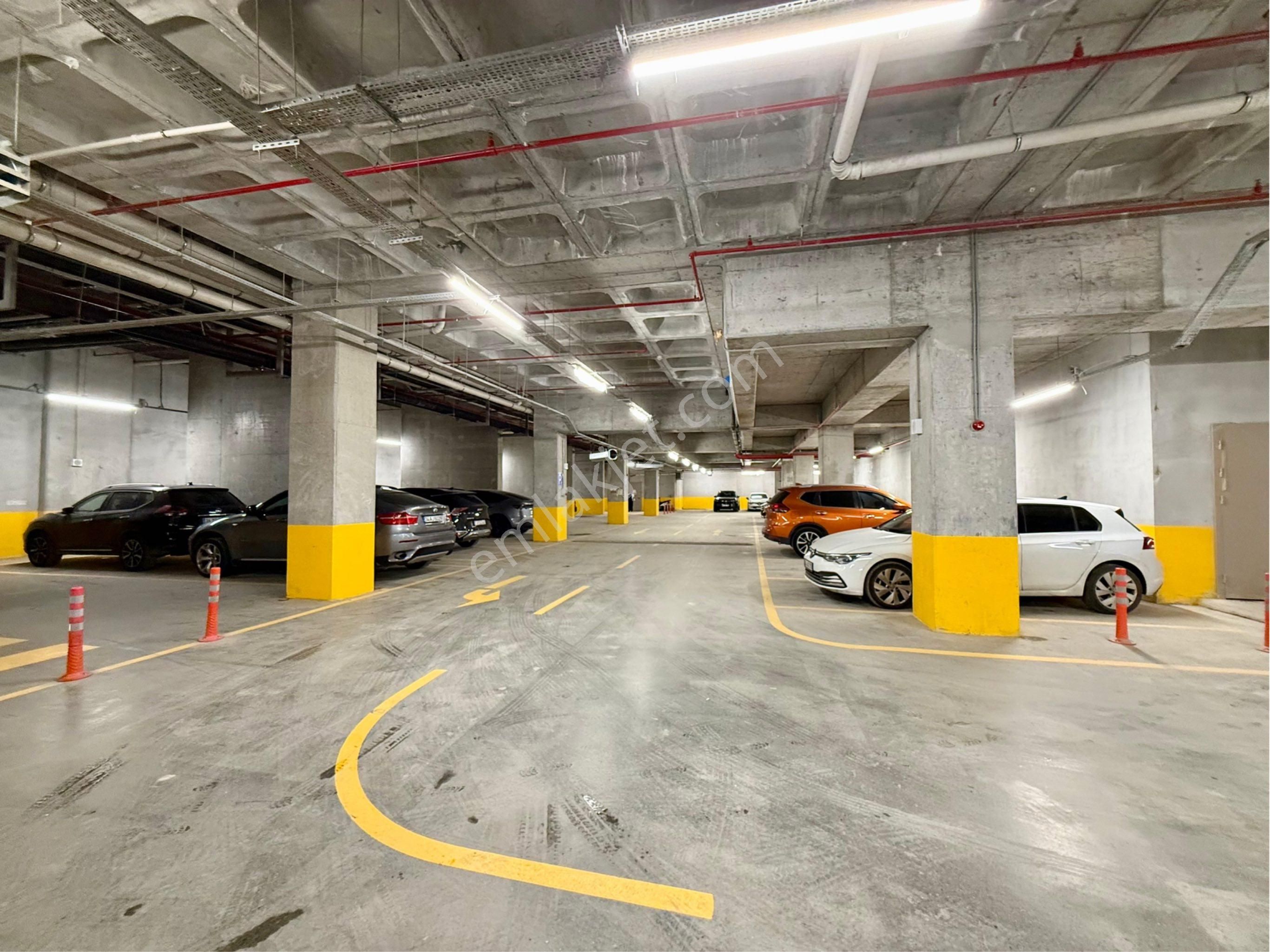 Çiğdem Emlaktan Akzirve Kiralık 4+1 Daire - Görsel 28