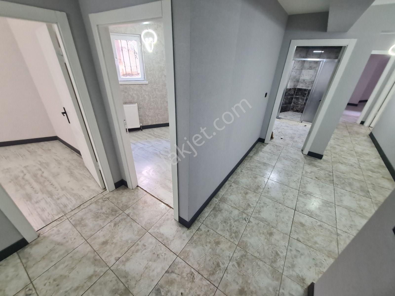 Karakeçili Caddesinde Full Yapılı Cepheleri Açık 4+1 Daire - Görsel 34