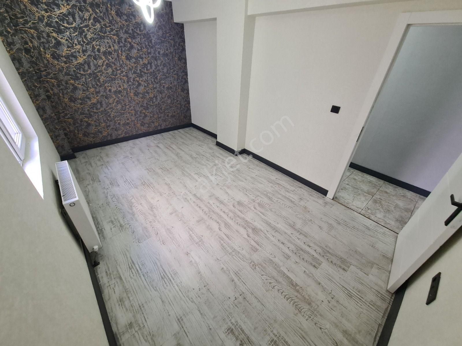 Karakeçili Caddesinde Full Yapılı Cepheleri Açık 4+1 Daire - Görsel 28