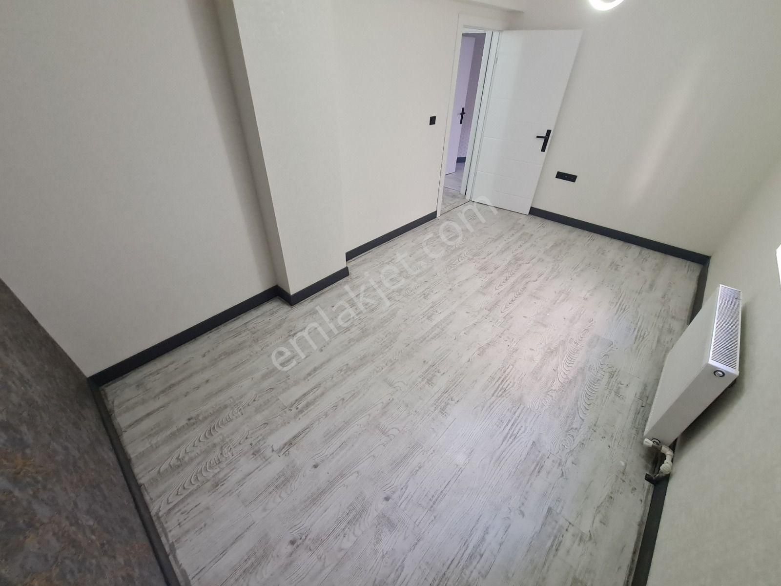 Karakeçili Caddesinde Full Yapılı Cepheleri Açık 4+1 Daire - Görsel 27