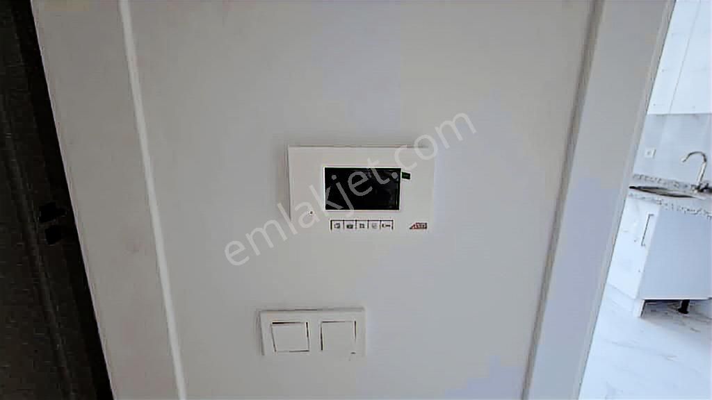 Tuzla Mimar Sinan'da Merkezi Konumda Kiralık Sıfır 2+1 Daire - Görsel 5