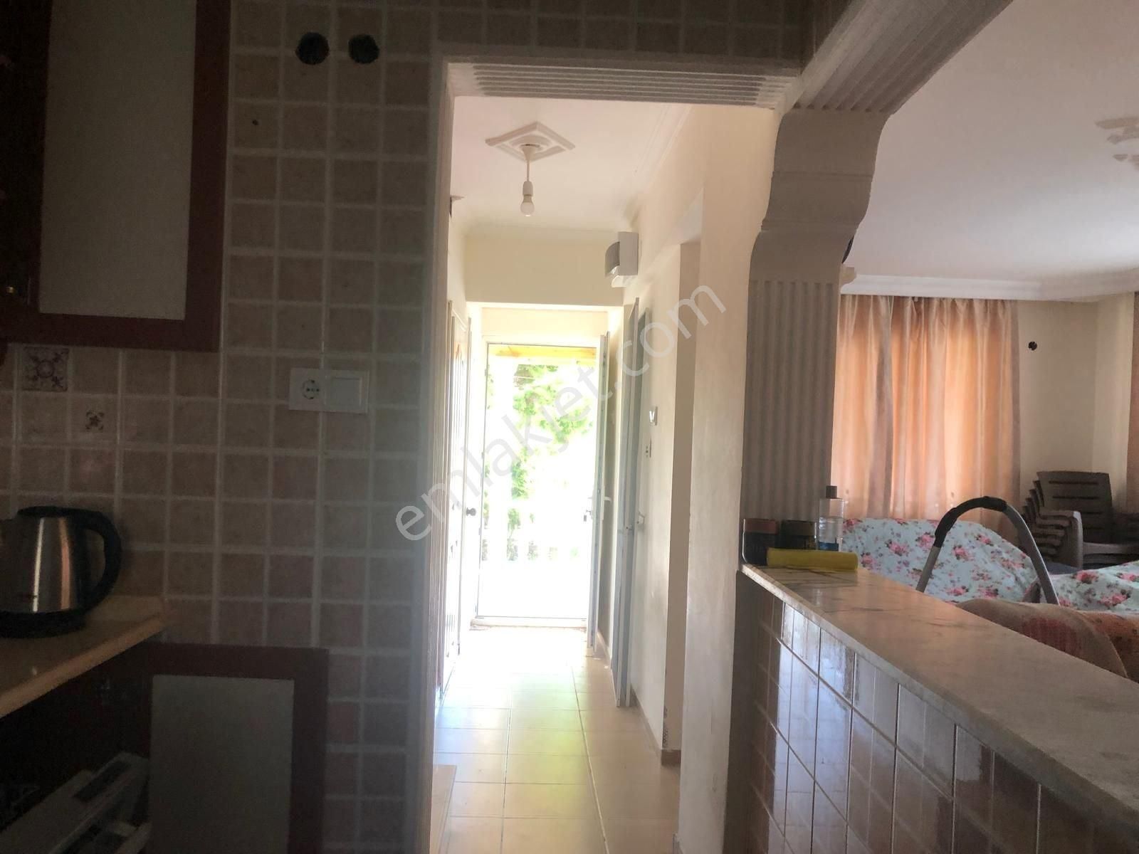 Altınova Öğretmenler Sitesinde Deniz Manzaralı Satılık Villa - Görsel 10