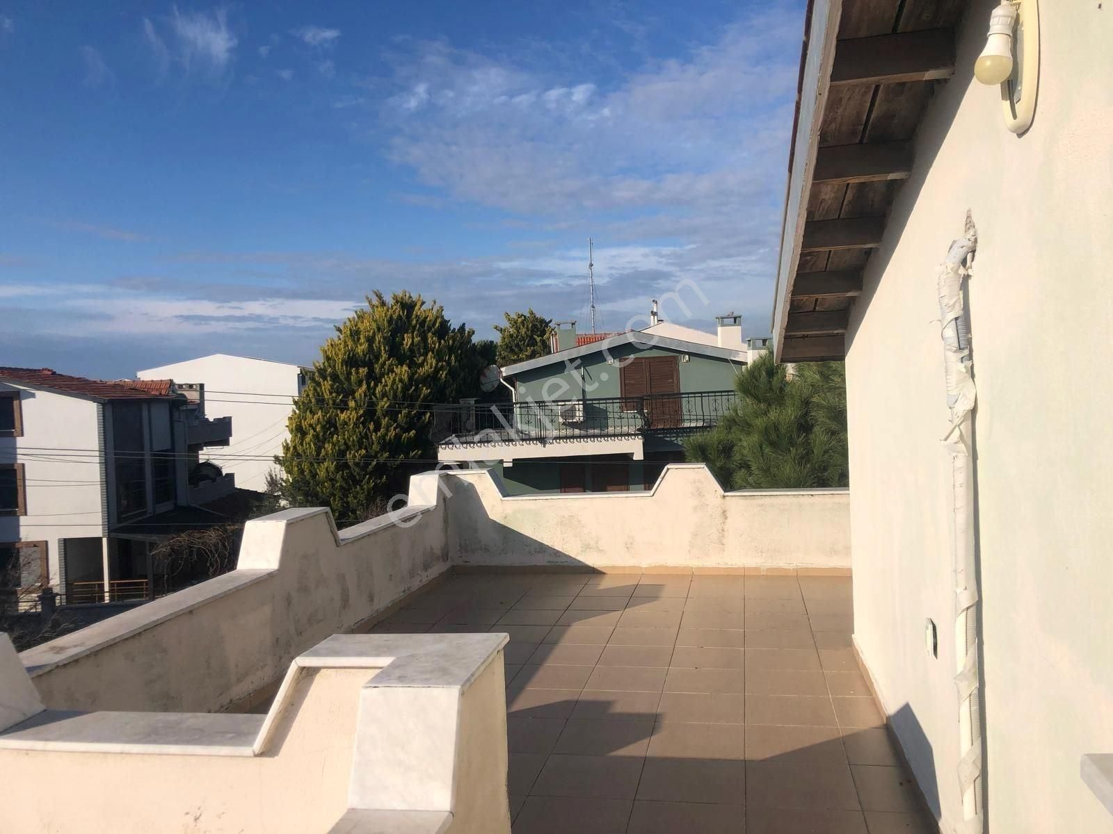 Altınova Öğretmenler Sitesinde Deniz Manzaralı Satılık Villa - Görsel 29