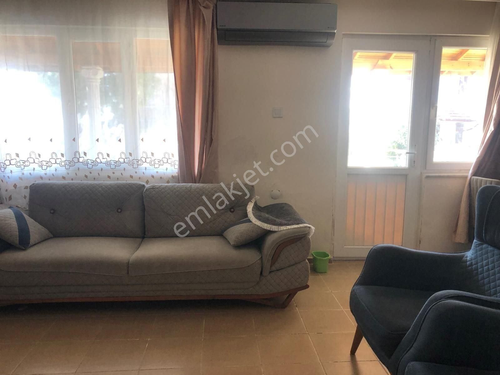 Altınova Öğretmenler Sitesinde Deniz Manzaralı Satılık Villa - Görsel 12