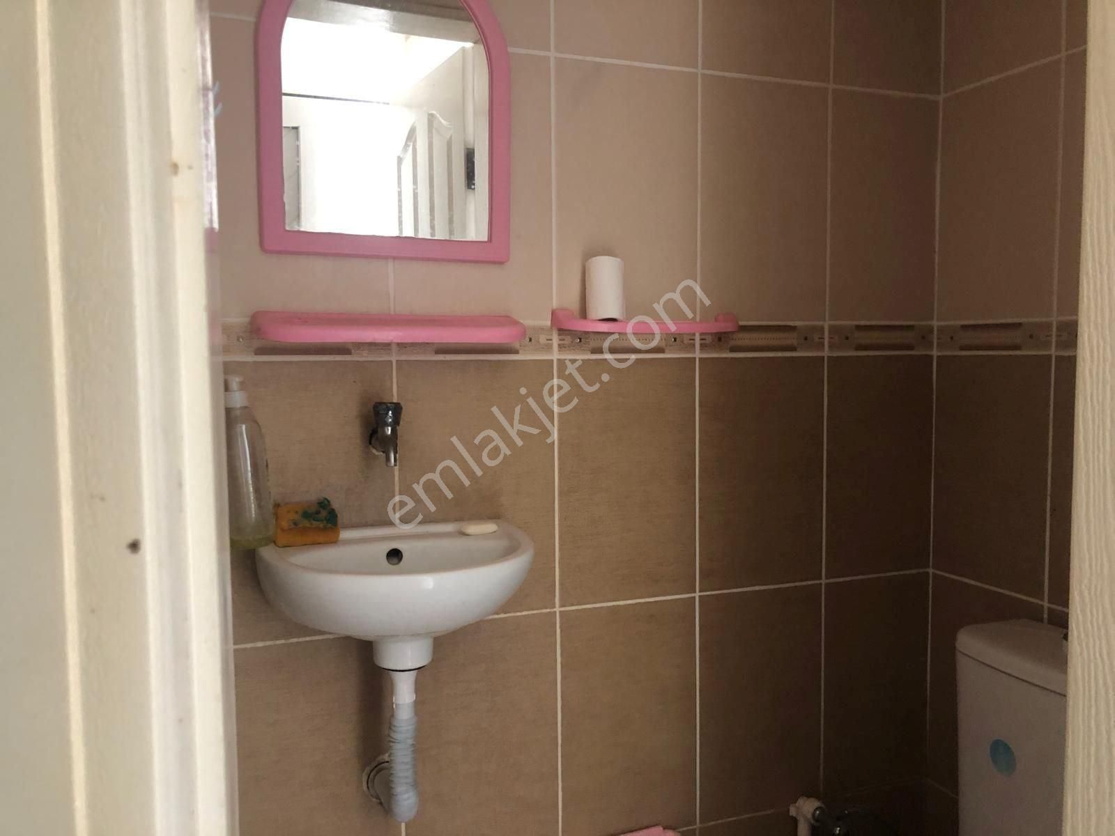 Altınova Öğretmenler Sitesinde Deniz Manzaralı Satılık Villa - Görsel 13