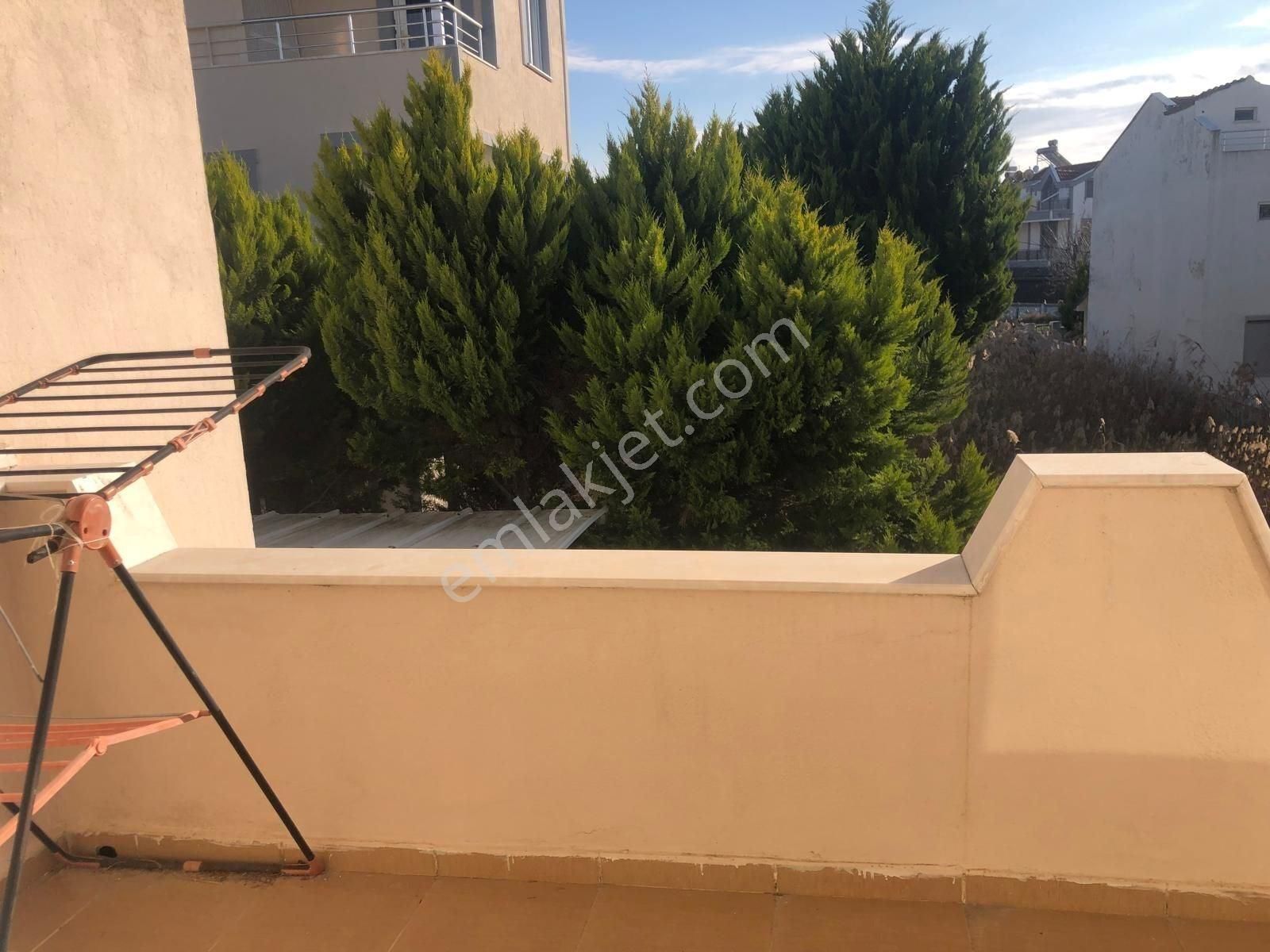 Altınova Öğretmenler Sitesinde Deniz Manzaralı Satılık Villa - Görsel 17