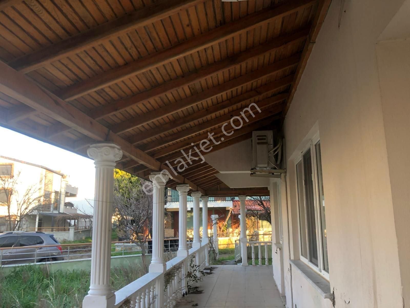 Altınova Öğretmenler Sitesinde Deniz Manzaralı Satılık Villa - Görsel 34