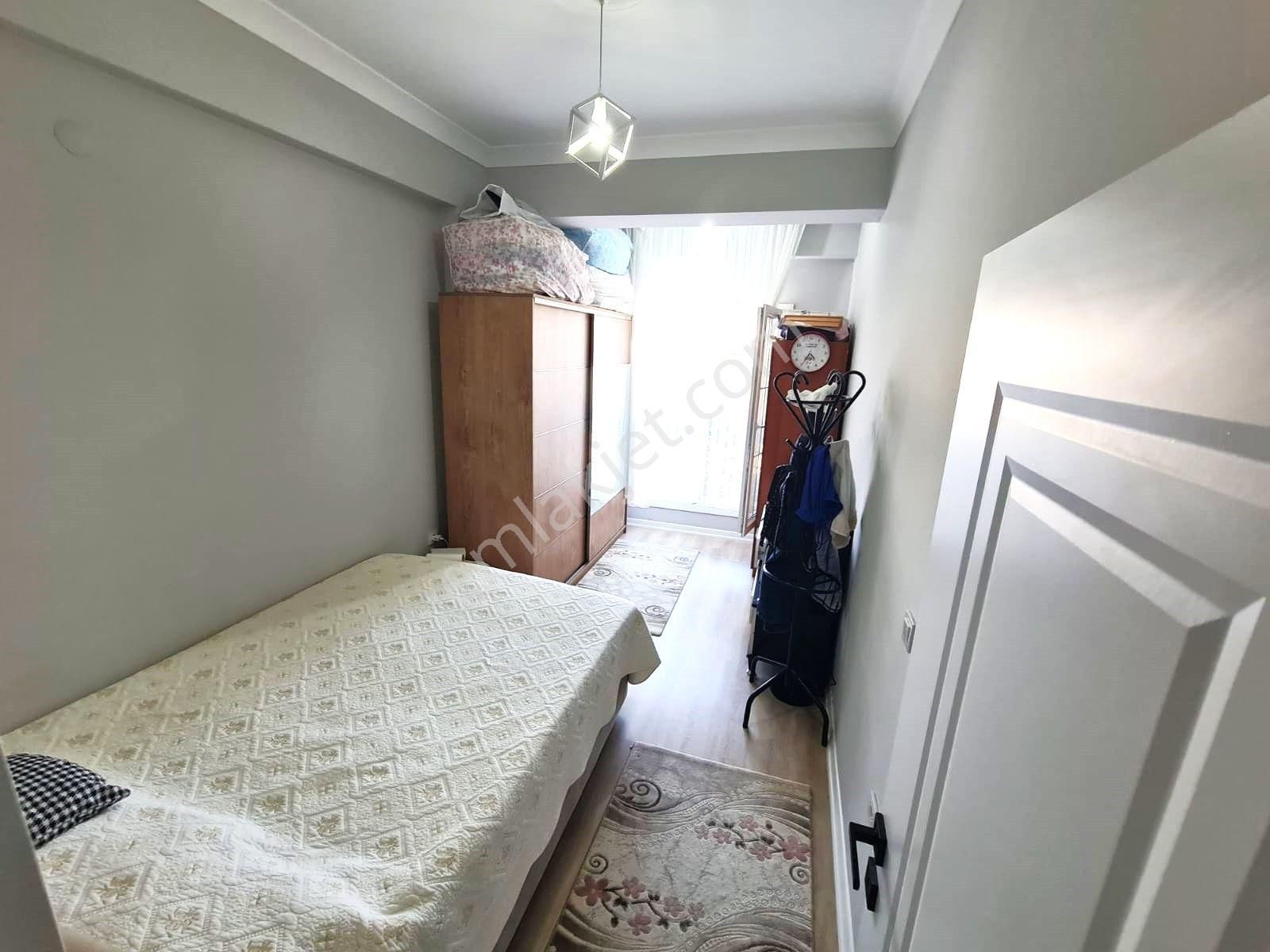 Edremit Kadıköy'de Aygül'den Ara Kat Ön Cephe 1 Yaşında Doğalgazlı Asansörlü 2+1 Acill Satılık Daire - Görsel 20