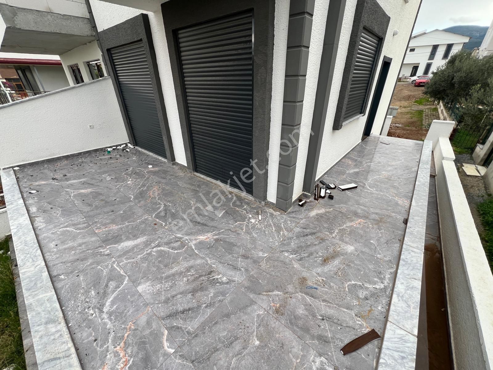 Aydın Didim Akbükte Denize 300 Metre Sıfır Villa