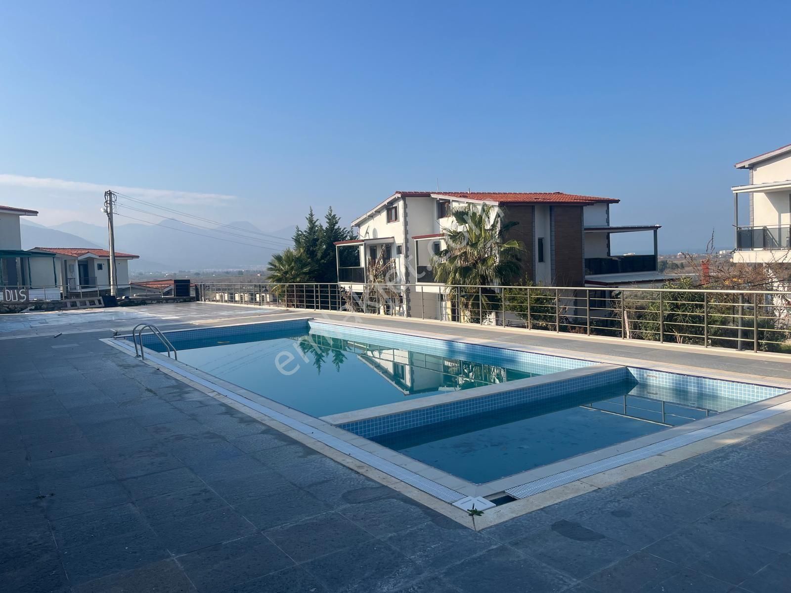 Caferli Bölgesinde5+1 Satılık Villa - Görsel 2