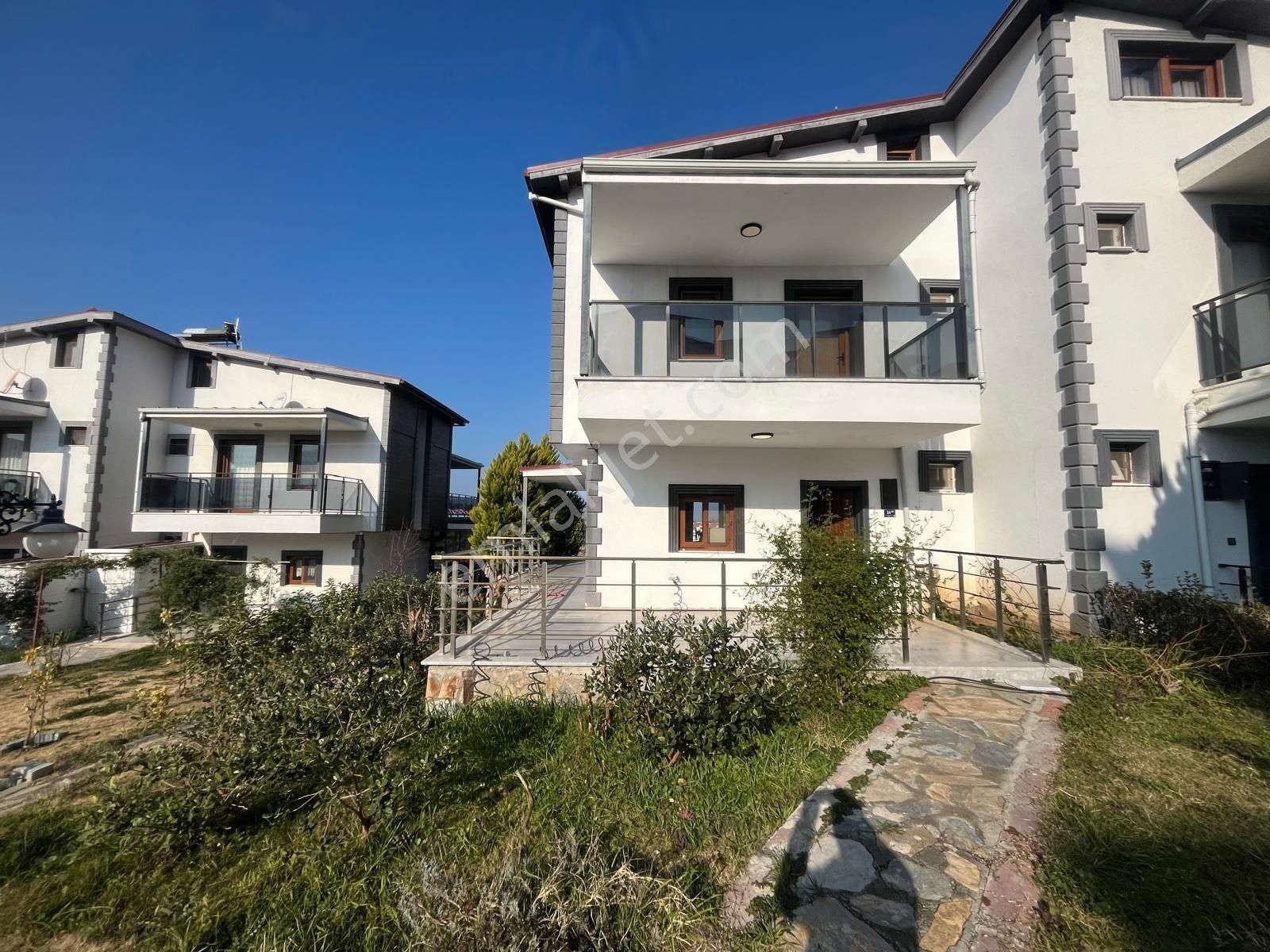 Caferli Bölgesinde5+1 Satılık Villa - Görsel 7