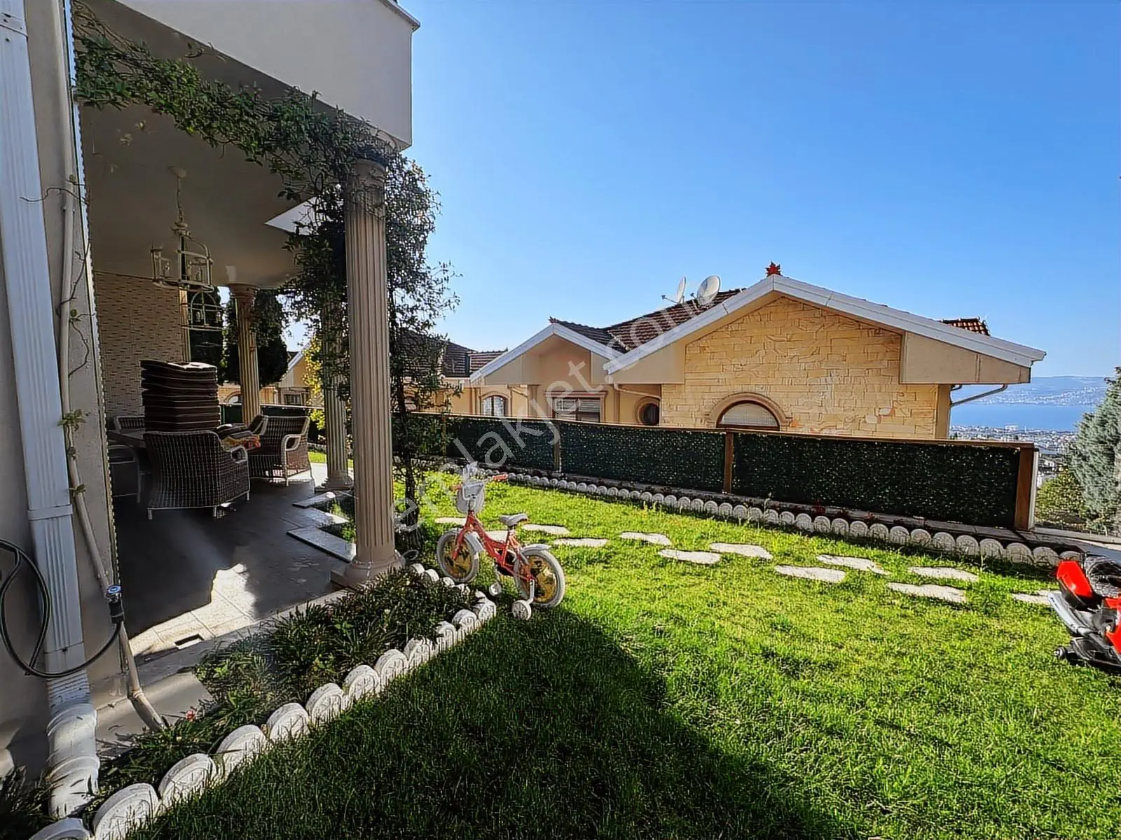 Başiskele Barbaros Mh Muhteşem Deniz Manzaralı Kış Bahçeli Villa - Görsel 5