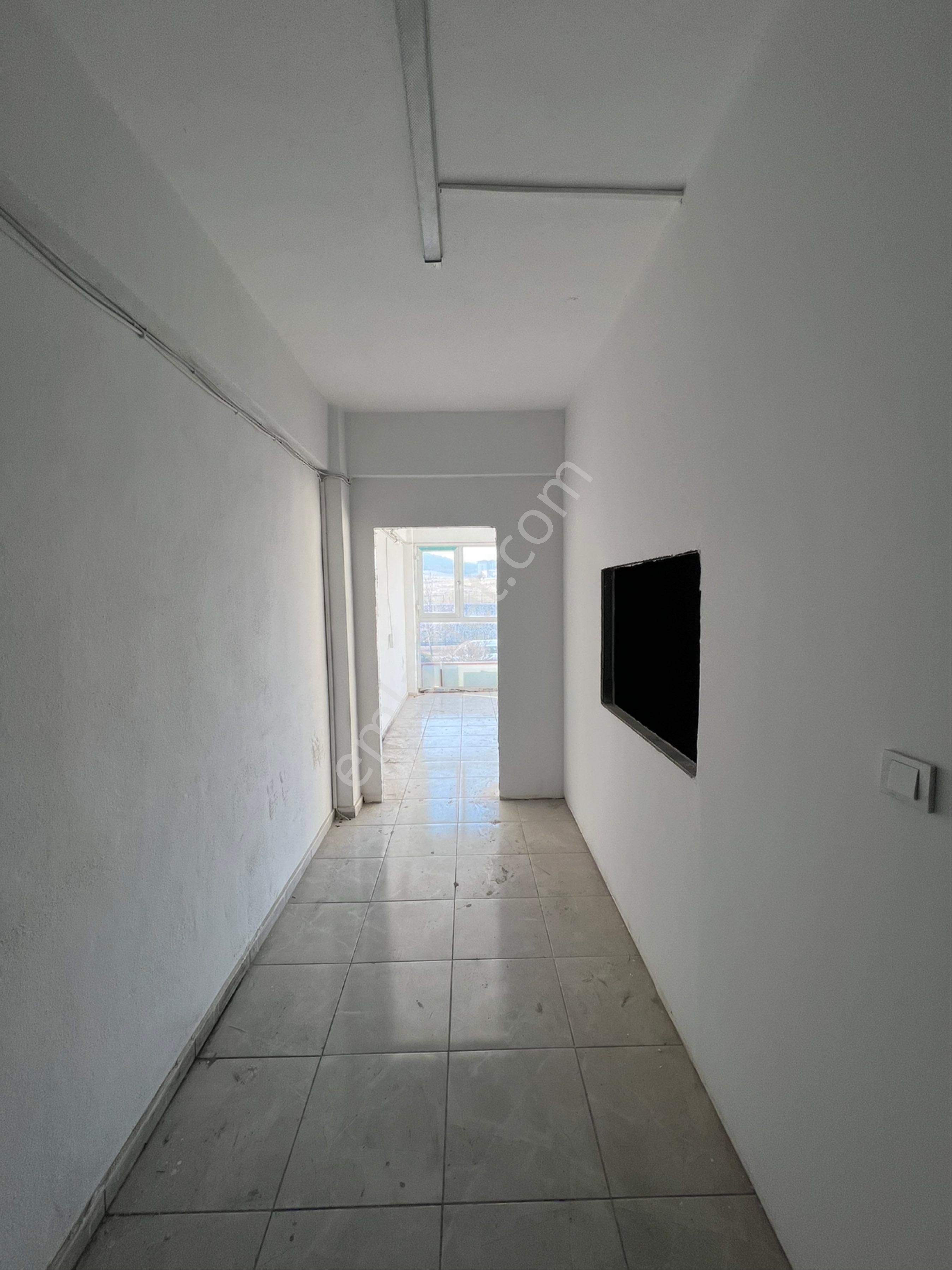Fıstıklık Mah.işlek Cadde Üzeri Kiralık 400 M2 Dükkan - Görsel 11