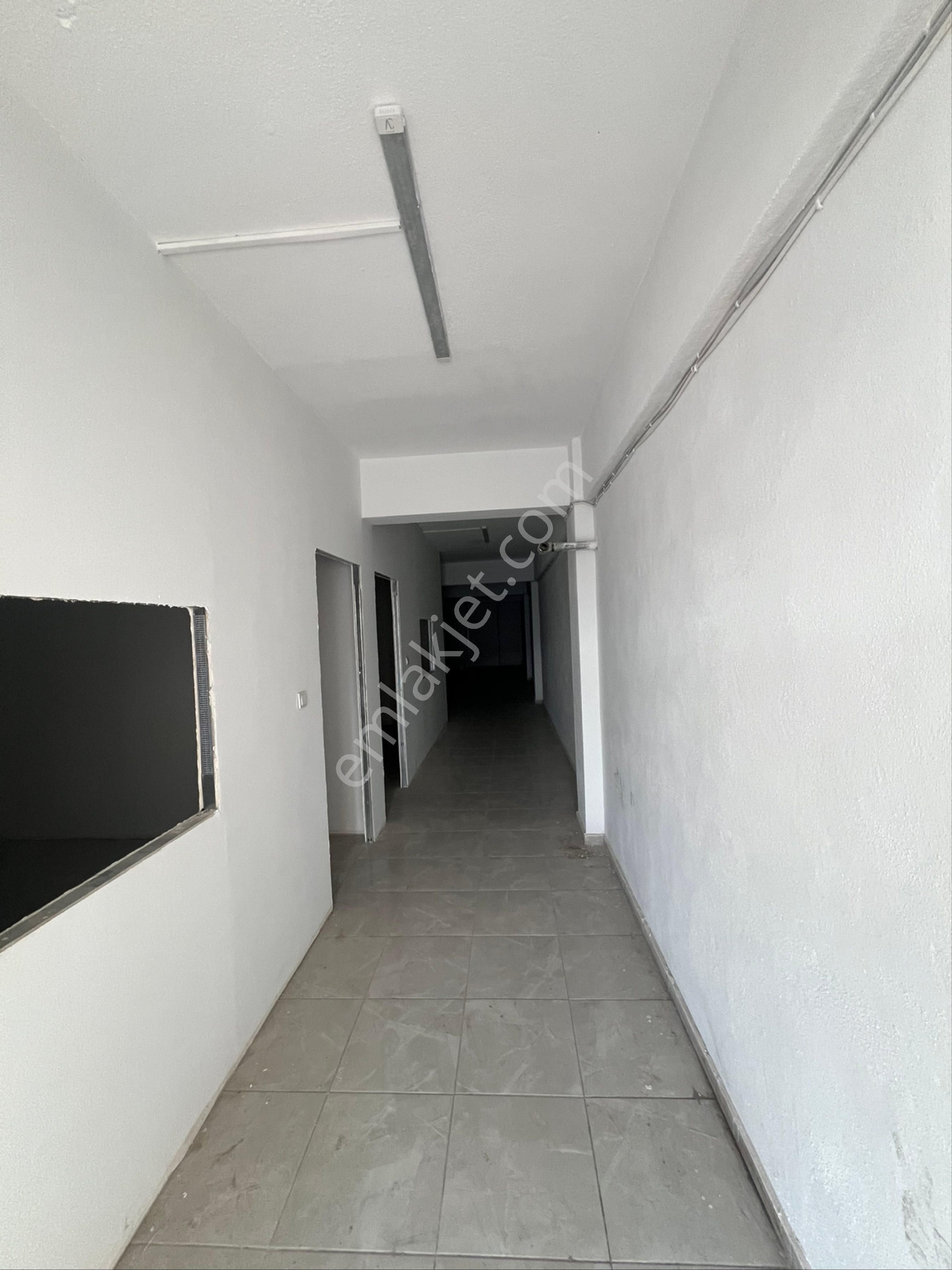 Fıstıklık Mah.işlek Cadde Üzeri Kiralık 400 M2 Dükkan - Görsel 7