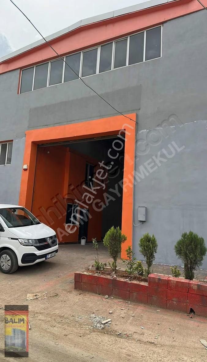 Oduncular Sitesi'nde Kiralık İş Yeri