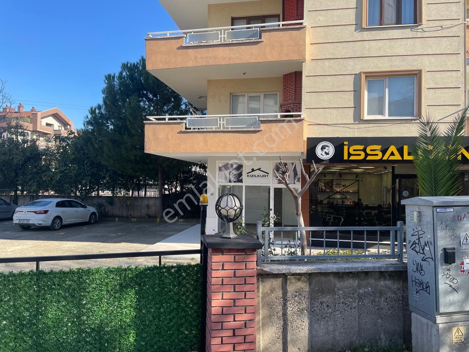 Gürler Caddesinde Fırsat Kiralık Ofis/dükkan-25m2 (fsmye 2dk) - Görsel 2